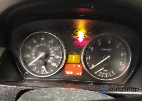 2013 BMW X1 xDrive28I из США, поврежденный, VIN WBAVL1C53DVR90237